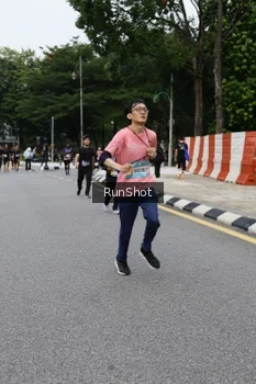 Runner Photo 4306282