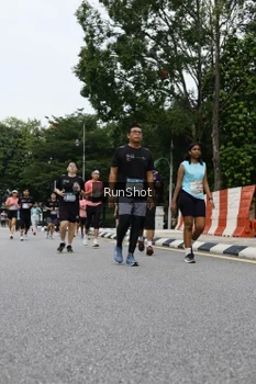 Runner Photo 4306295