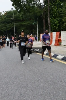 Runner Photo 4306297