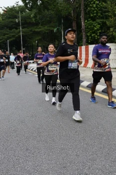 Runner Photo 4306308