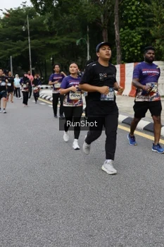 Runner Photo 4306309
