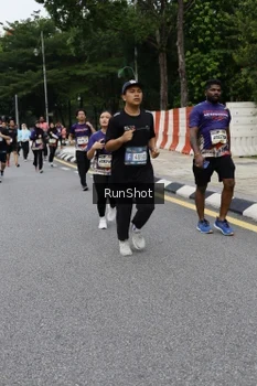 Runner Photo 4306313