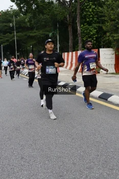 Runner Photo 4306314