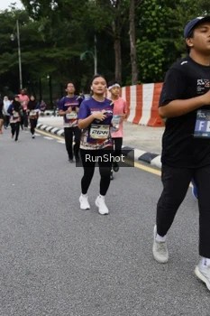 Runner Photo 4306318