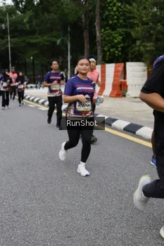Runner Photo 4306320