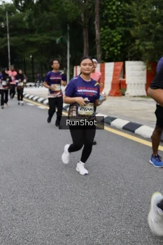 Runner Photo 4306322