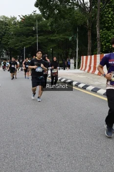 Runner Photo 4306324