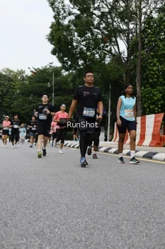 Runner Photo 4306327
