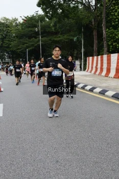 Runner Photo 4306332