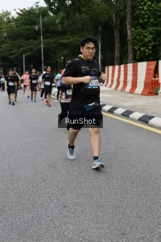 Runner Photo 4306333
