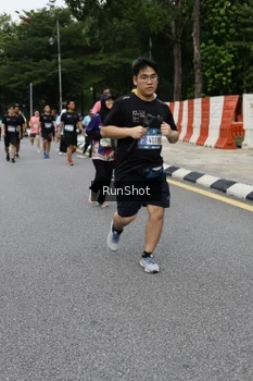 Runner Photo 4306337