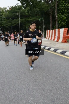 Runner Photo 4306340