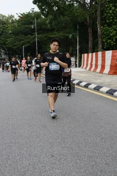 Runner Photo 4306342