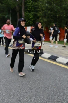 Runner Photo 4306347