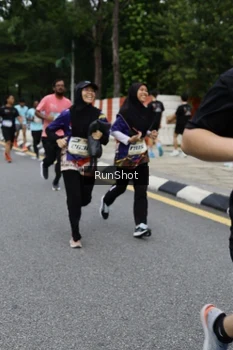 Runner Photo 4306349