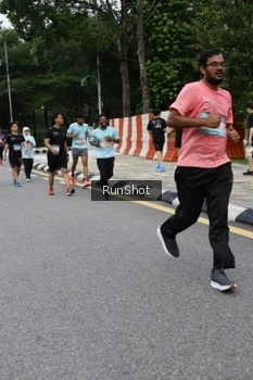 Runner Photo 4306350