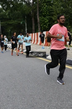 Runner Photo 4306352