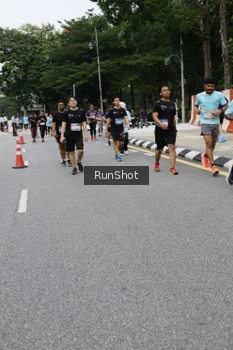 Runner Photo 4306355