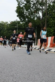 Runner Photo 4306356