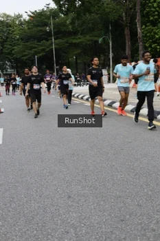 Runner Photo 4306359