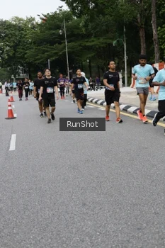 Runner Photo 4306364