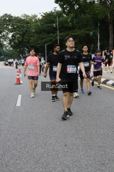 Runner Photo 4306367