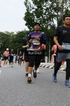 Runner Photo 4306372