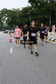 Runner Photo 4306374