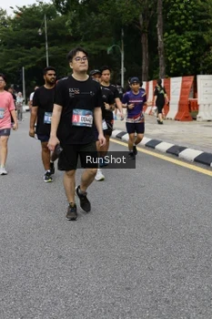 Runner Photo 4306376