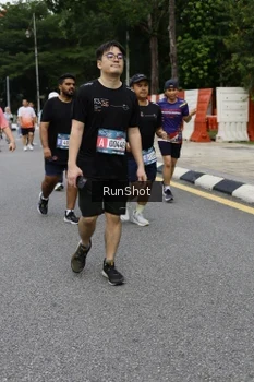 Runner Photo 4306387