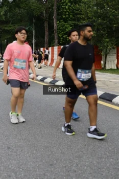 Runner Photo 4306388