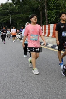 Runner Photo 4306393