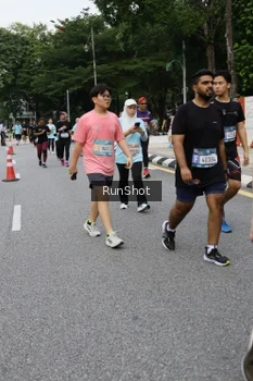 Runner Photo 4306395