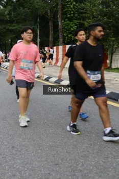 Runner Photo 4306399