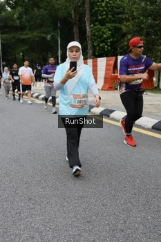 Runner Photo 4306401