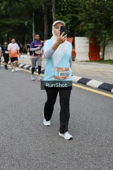 Runner Photo 4306406