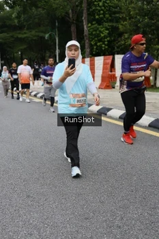Runner Photo 4306408