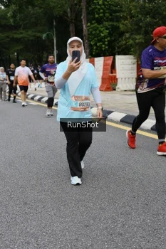 Runner Photo 4306410