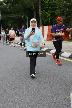 Runner Photo 4306411