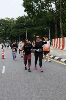 Runner Photo 4306417