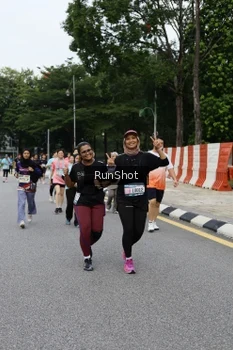 Runner Photo 4306425