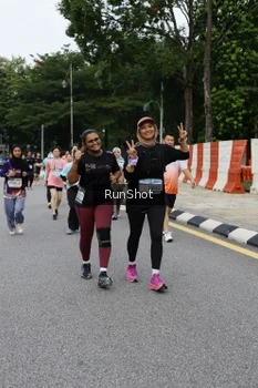 Runner Photo 4306430