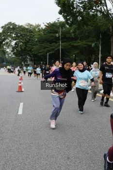 Runner Photo 4306435