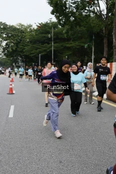 Runner Photo 4306437