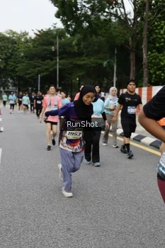 Runner Photo 4306438