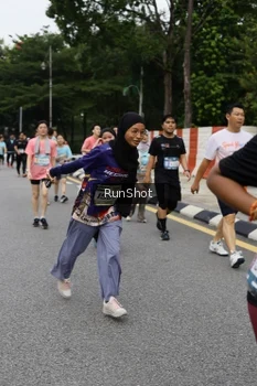 Runner Photo 4306440