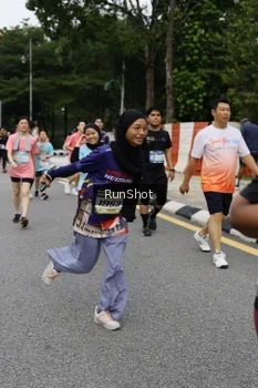 Runner Photo 4306445