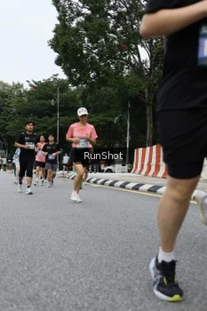 Runner Photo 4306451