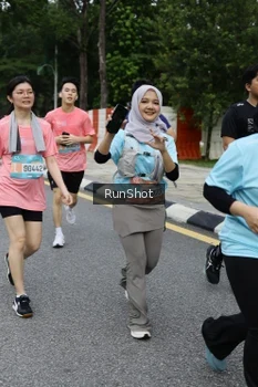 Runner Photo 4306463