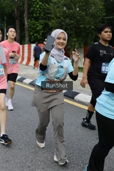 Runner Photo 4306466